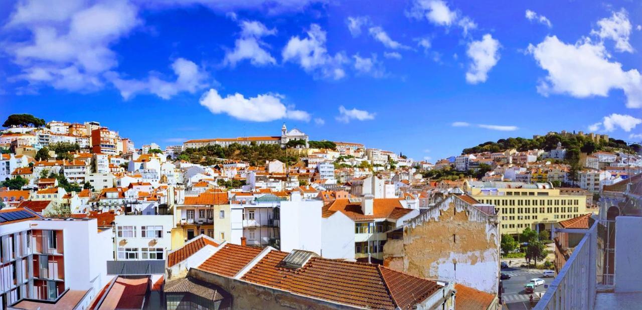 Amazing Downtown Apt With Small Balcony With View Over The Castle Lisboa Ngoại thất bức ảnh